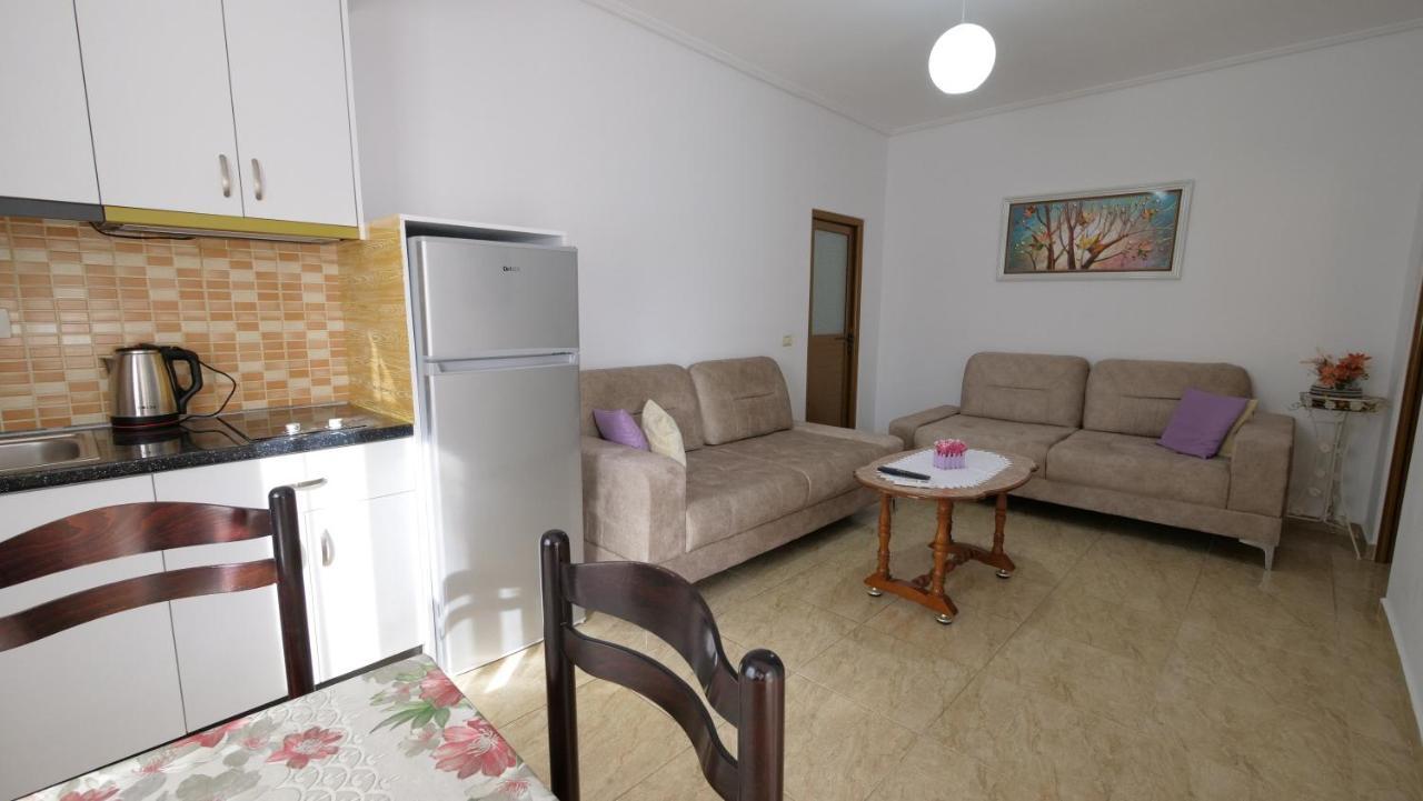 Kiri S.Apartaments Sarandë Esterno foto