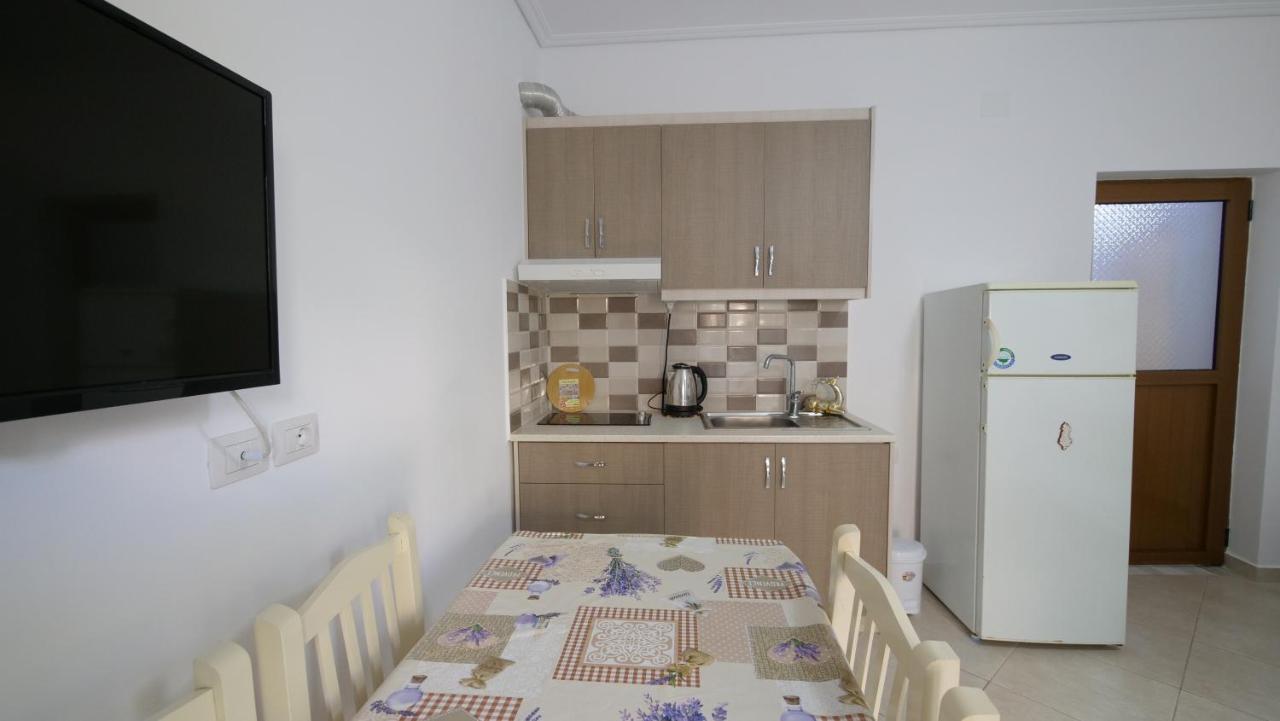 Kiri S.Apartaments Sarandë Esterno foto